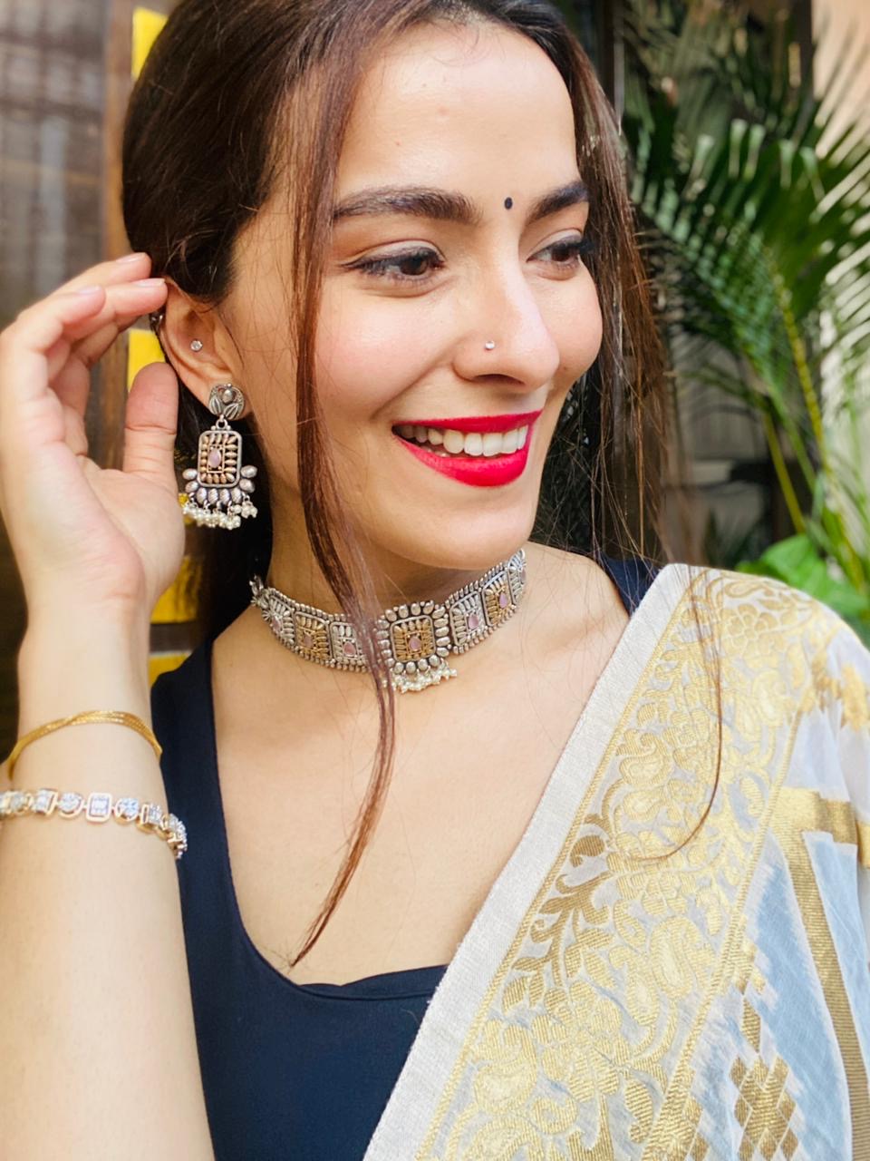 Nihar Necklace
