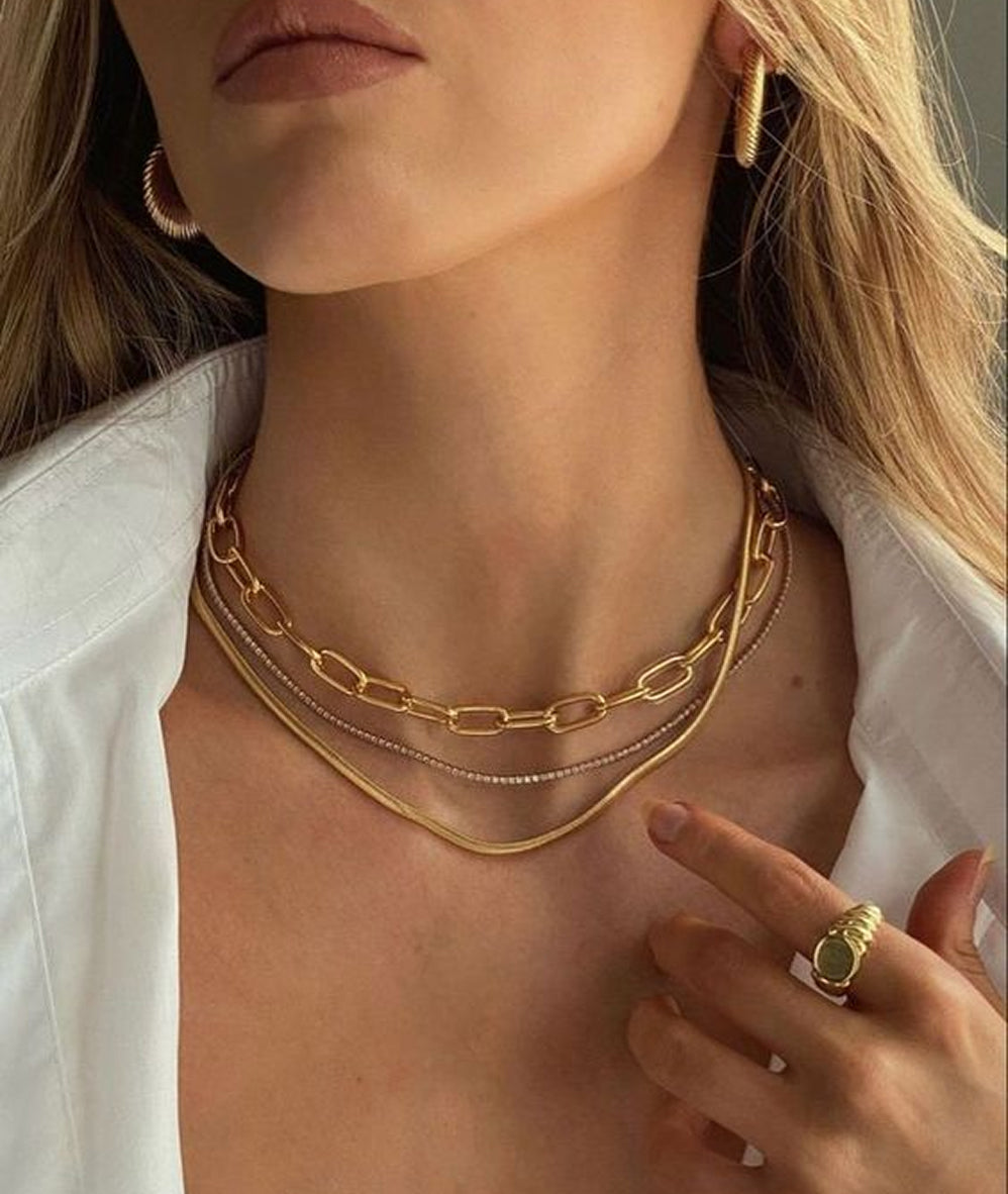 ananya - 10 Most Trending Choker Necklace Designs That change