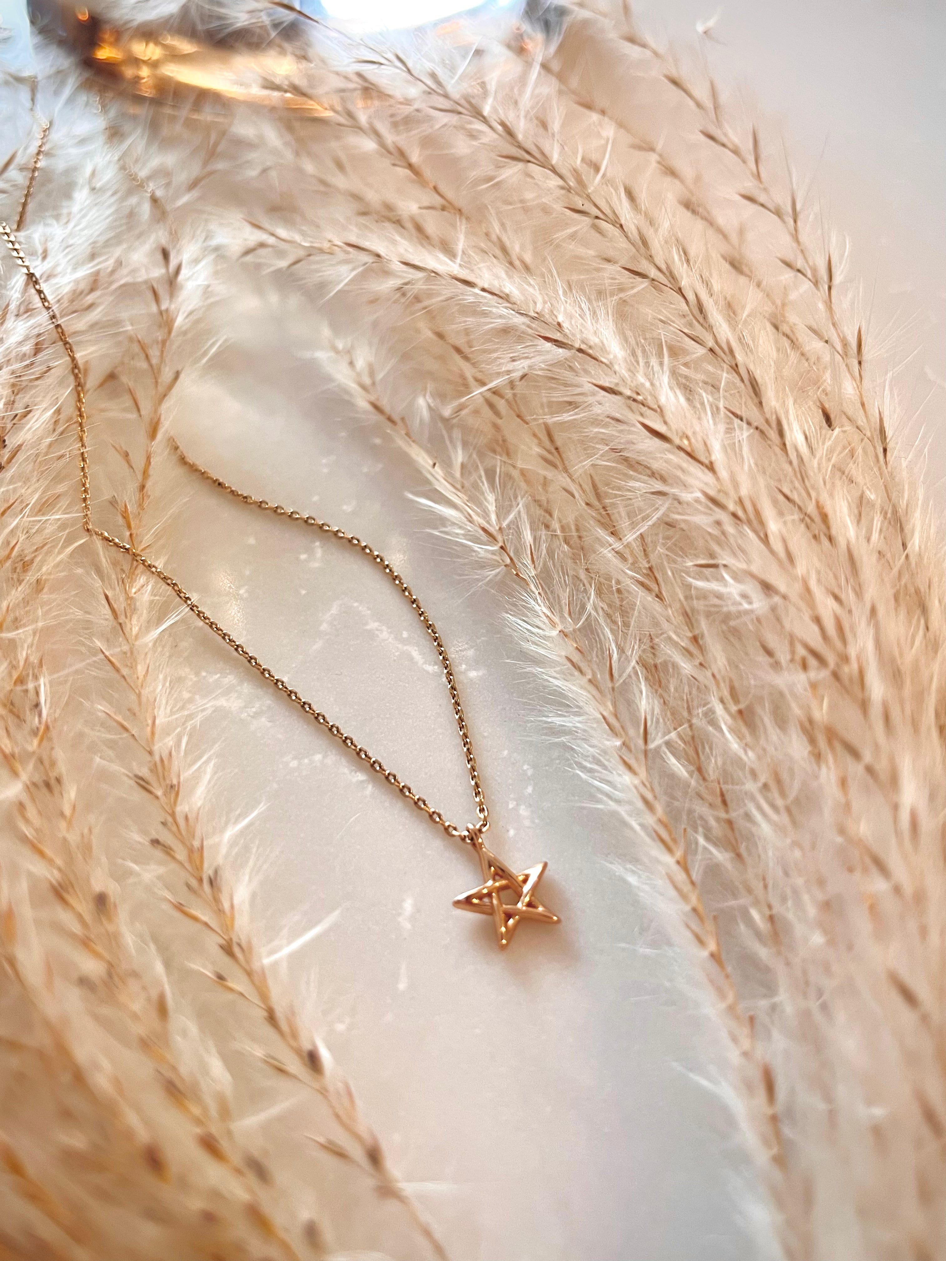 Mia Necklace